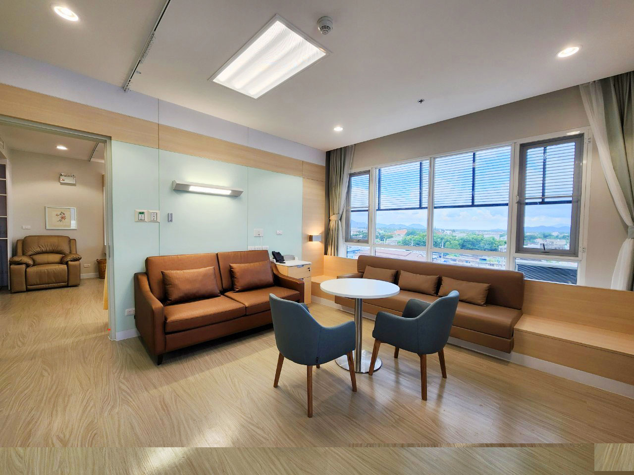 Suite Town View